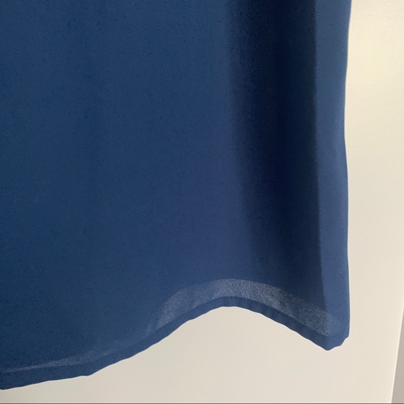 Banana Republic Blue Pleated Top - Picture 4 of 9